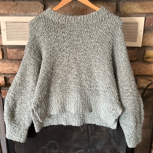 Pink Rose Sweaters - Pink Rose Women’s Teddy Crewneck Cropped sweater Size M